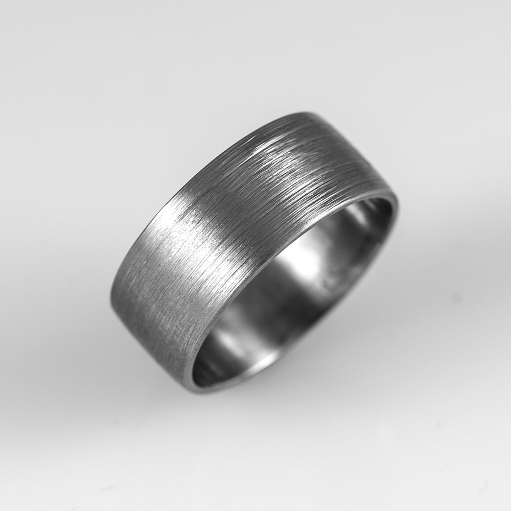 Leveä miesten sormus