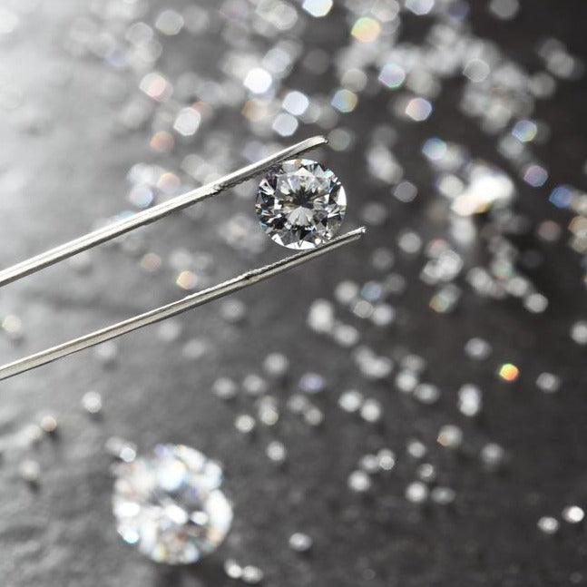 Suunnittelupalaveri myymälässä